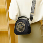 Handheld single shoulder crossbody bag - imagine 4