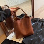 Versatile tote bag women's shoulder bag women's large capacity commuting bucket bag - imagine 5