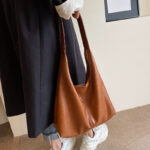 Soft PU Leather Quality Underarm Bag Vintage Wine Red Ladies Shoulder Bag Commuter Large Handbag Bolso Mujer Women's Tote Bag - imagine 4
