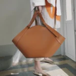 Retro Trend Solid Color Fan-Shaped Design Big Size Super Large Capacity High-Quality Women's Chic Shoulder Armpit Bag - imagine 2
