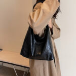 Soft PU Leather Quality Underarm Bag Vintage Wine Red Ladies Shoulder Bag Commuter Large Handbag Bolso Mujer Women's Tote Bag - imagine 3