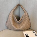 French high-end woven bag for women, versatile and versatile single shoulder underarm bag, niche cross-border texture portable commuting bag - imagine 7