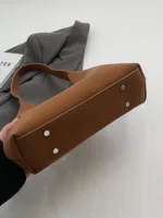 Shoulder Bag with Zip - imagine 17