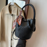 Handbag shoulder bag woven bucket bag - imagine 9