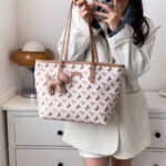 Tote Bag New New Fashion PU Ladies Shoulder Bag Small Fresh Trend Underarm Shoulder Bag Tote Bag - imagine 4