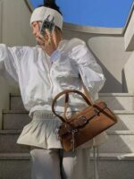 Small niche design bag, internet famous single shoulder handbag, underarm bag, belt buckle, Japanese women's bag - imagine 8