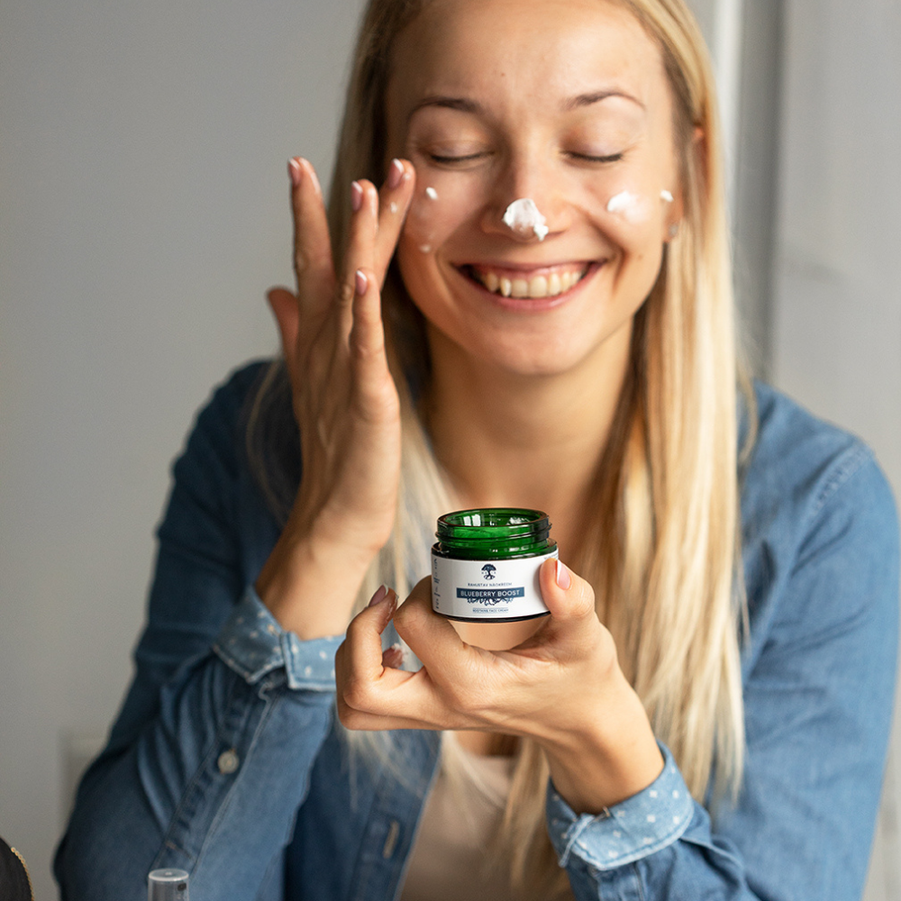 HOIA-naohooldus-6-1.png Soothing Face Cream Blueberry Boost, 30ml - imagine 1