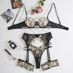 Splicing metal chain hollow out lingerie four piece set - imagine 6
