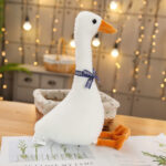 Giant Goose Plush Toy - imagine 3