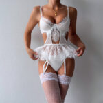 Long Net Stockings White Lace Eyelash Fringe Hollow-out Splicing Cute Skirt Hem Strapless Top Three-piece Set - imagine 2
