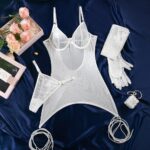 Sequin Feature Women's Nightclub Style Push-Up Bra with Gloves and Wrist Straps Three-Piece Set - imagine 6