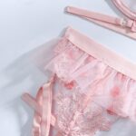 Sexy Lingerie Women's Pink Flower Embroidery Stitching Mesh Garter Belt Three-Piece Set - imagine 5